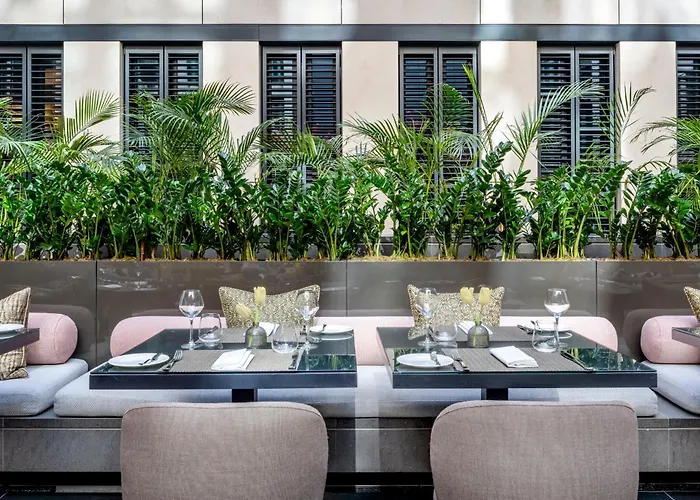 Grosvenor House Suites